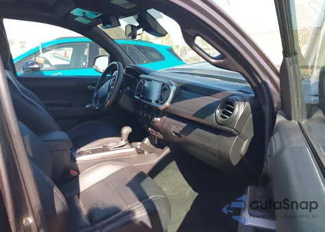 2023 Toyota Tacoma Double Cab/Ltd z USA, uszkodzony, nr VIN 3TYGZ5AN3PT112380